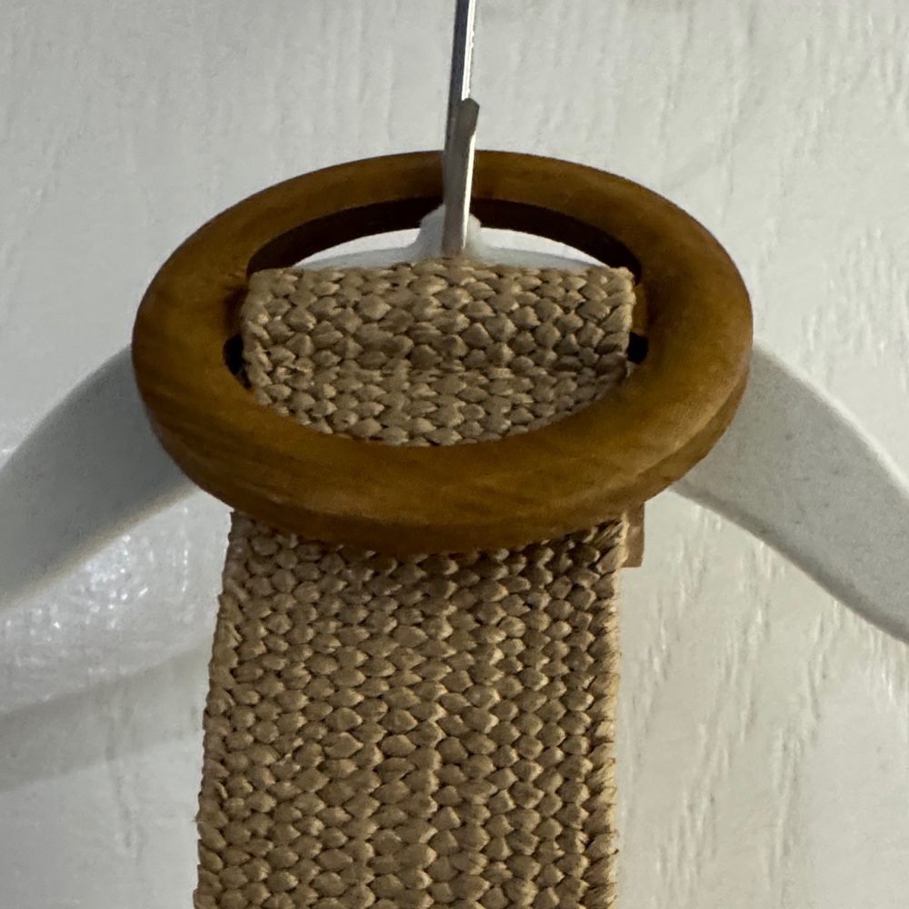 Neutral Tan Belt - Picture 2 of 2